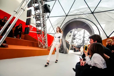 Look 12